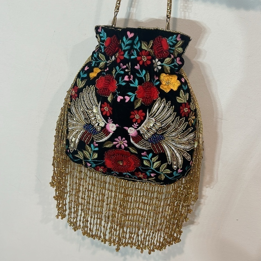 RAMLA Traditional velvet embroidered beaded floral bird wedding bag handcrafted - Picture 9 of 10